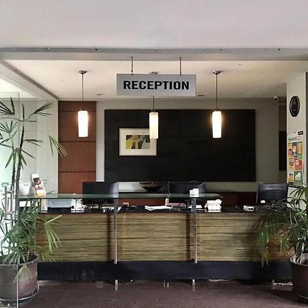 Capital O 874 Hotel Nyland Pasteur Bandung Dış mekan fotoğraf