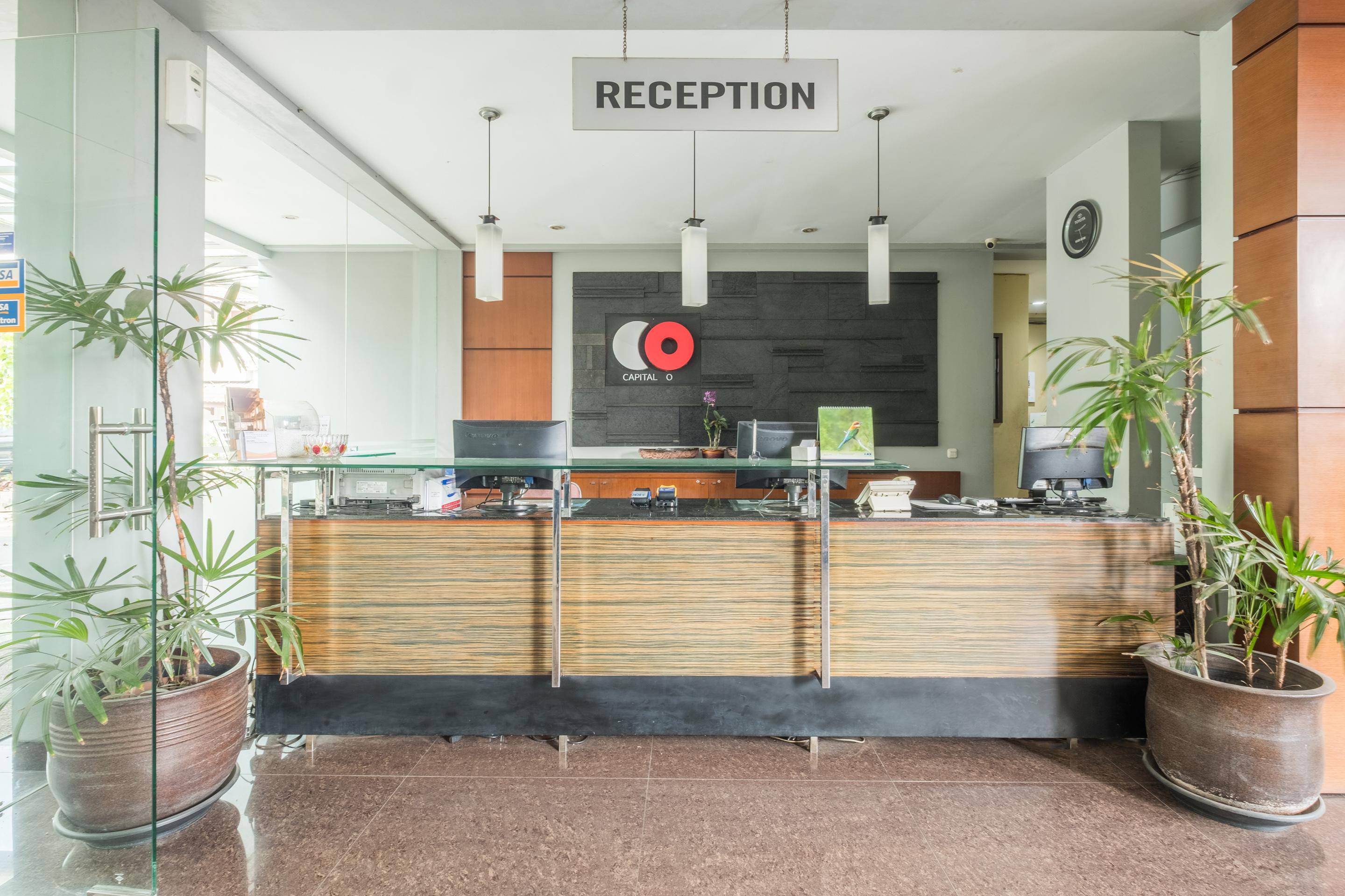 Capital O 874 Hotel Nyland Pasteur Bandung Dış mekan fotoğraf
