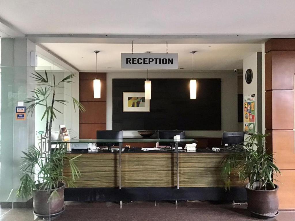 Capital O 874 Hotel Nyland Pasteur Bandung Dış mekan fotoğraf