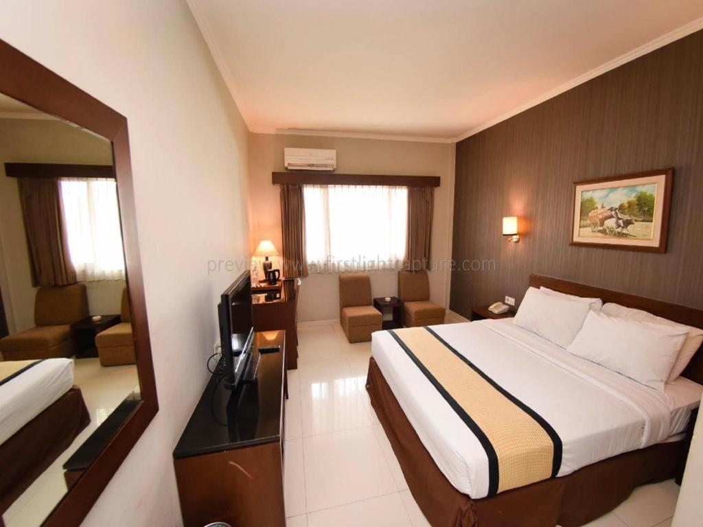 Capital O 874 Hotel Nyland Pasteur Bandung Dış mekan fotoğraf