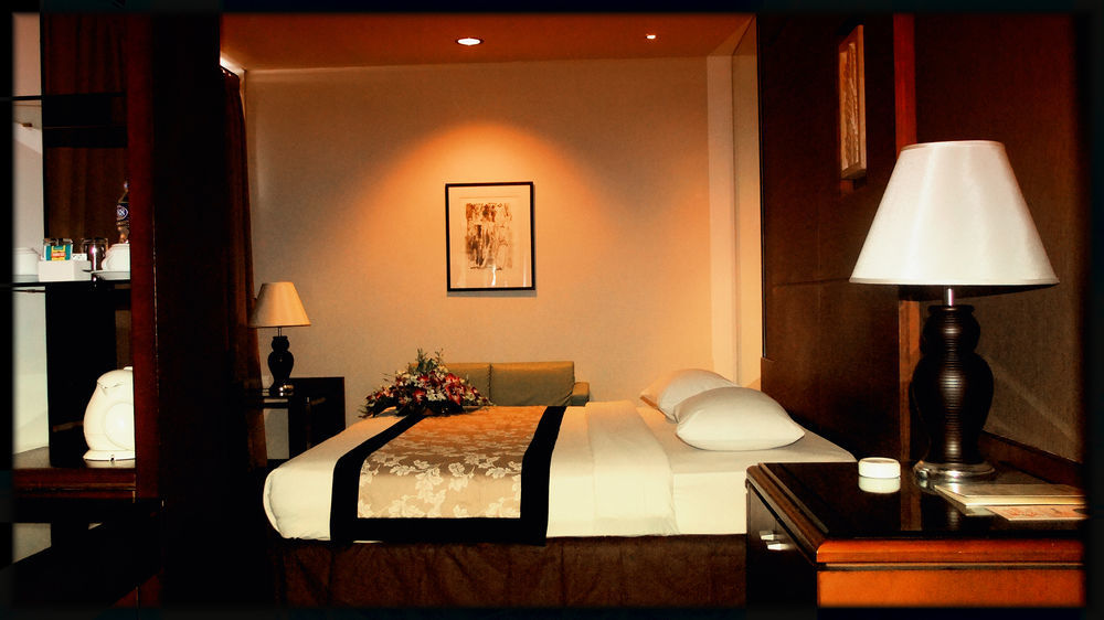 Capital O 874 Hotel Nyland Pasteur Bandung Dış mekan fotoğraf