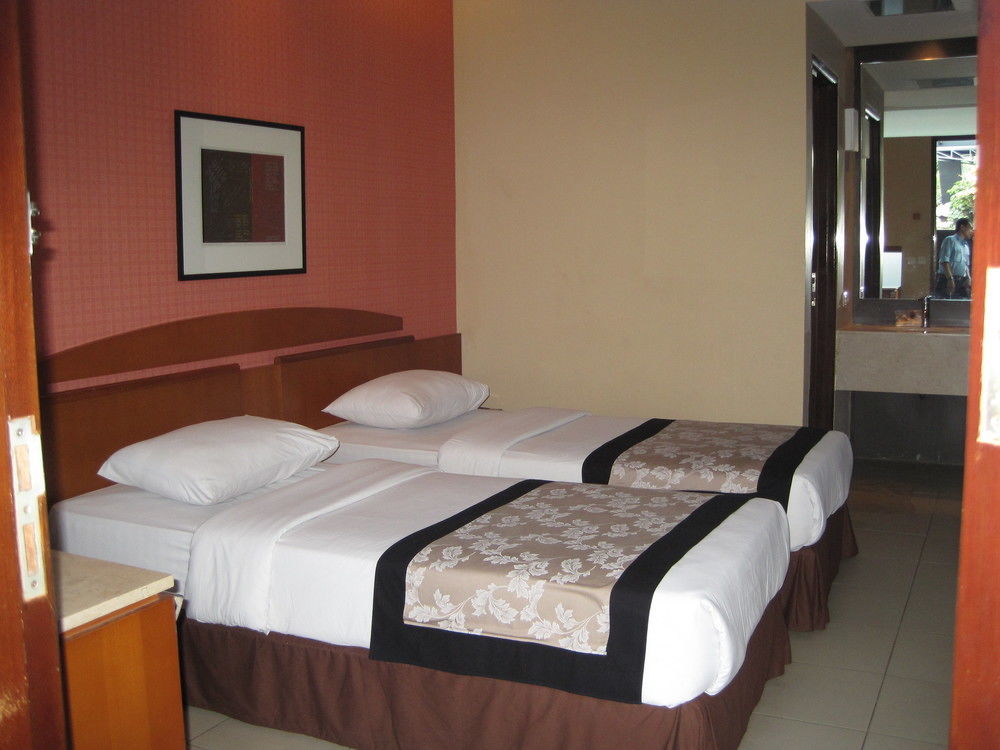 Capital O 874 Hotel Nyland Pasteur Bandung Dış mekan fotoğraf