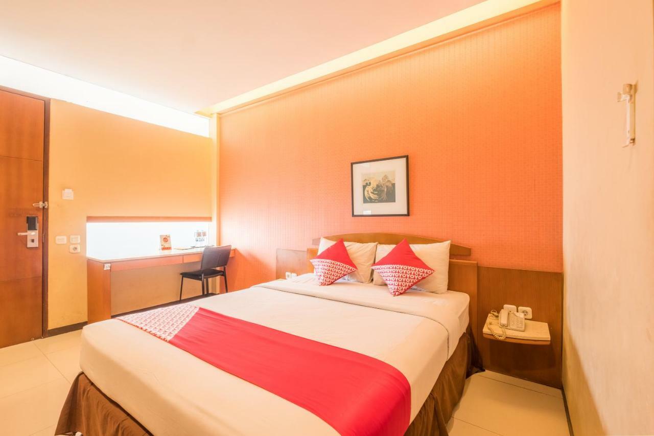 Capital O 874 Hotel Nyland Pasteur Bandung Dış mekan fotoğraf